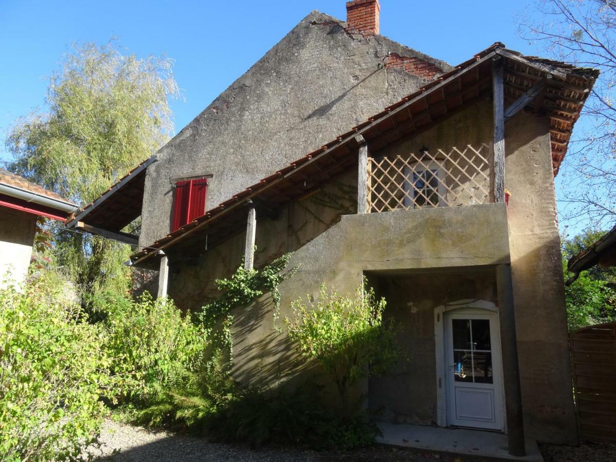 Апартаменти La Belle D'Antan Saint-Bonnet-en-Bresse Екстер'єр фото